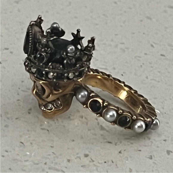 Alexander McQueen Queen Ring - Picture 10 of 15